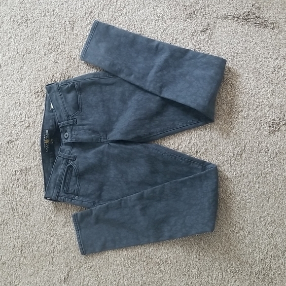 Lucky Brand Charlie Skinny Leopard Jeans - Picture 8 of 13